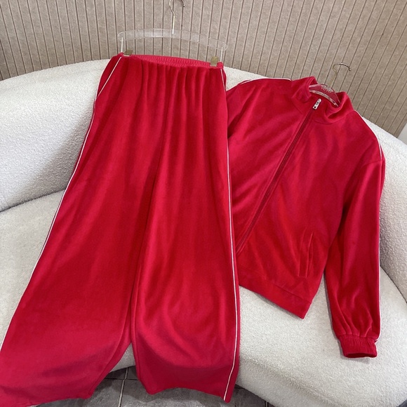 Pants - Red sporty tracksuit – matching jacket & pants, comfy and perfect for workouts o